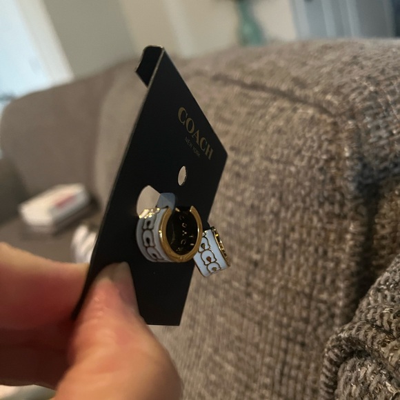 New Coach Signature Huggie Earrings - Picture 3 of 4
